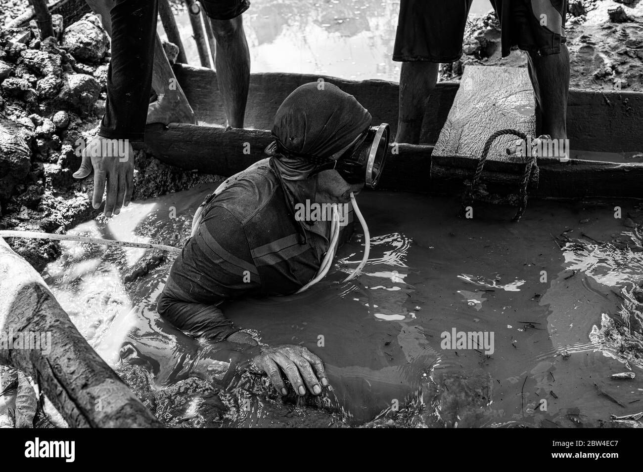 Estrazione illegale dell'oro nelle Filippine Foto Stock