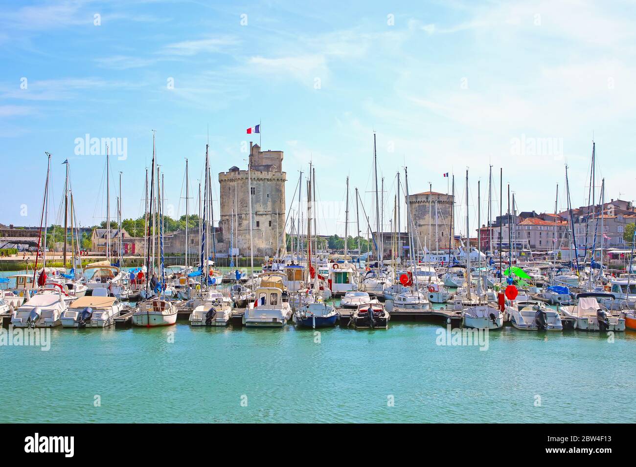 Port de Plaisance, il vecchio porto e il porto turistico nel centro della città di la Rochelle, Charente-Maritime, Francia. Foto Stock