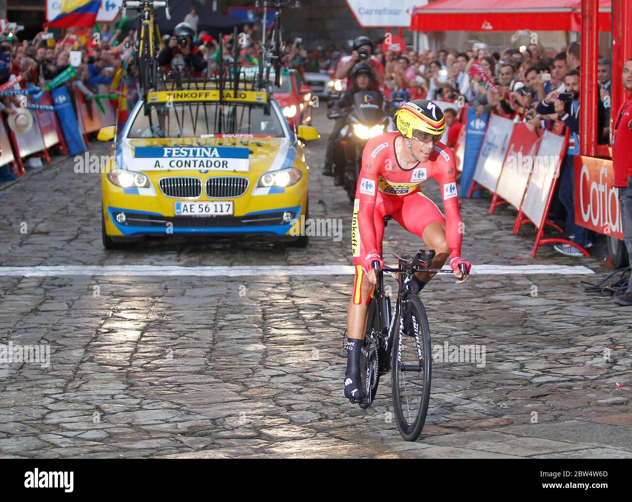 Alberto Contador, vincitore del Tour 2014 della Spagna in Plaza del Obradoiro a Santiago de Compostela il 14,2014 settembre Foto Stock