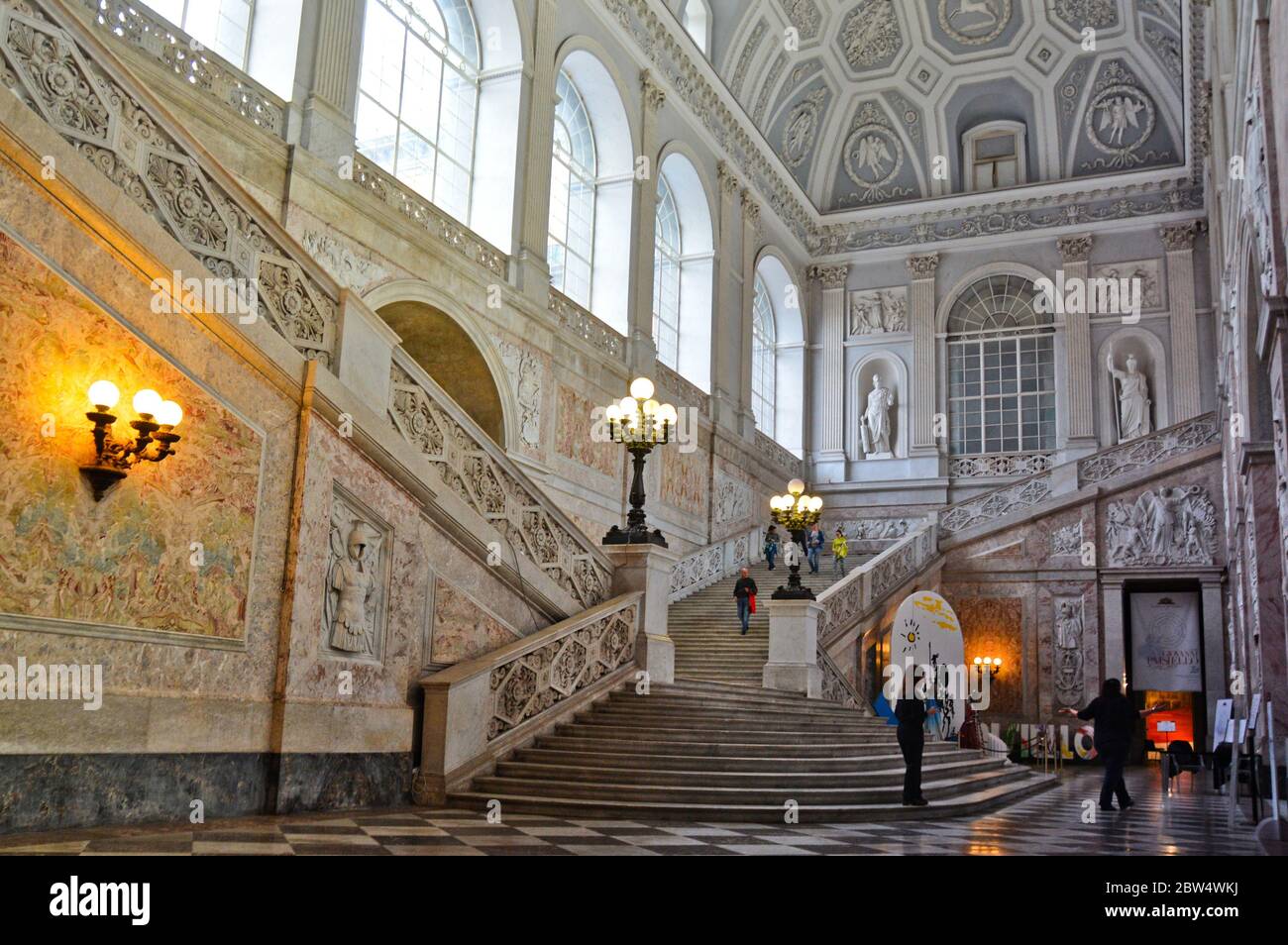 L'interno del palazzo reale di Napoli. Foto Stock