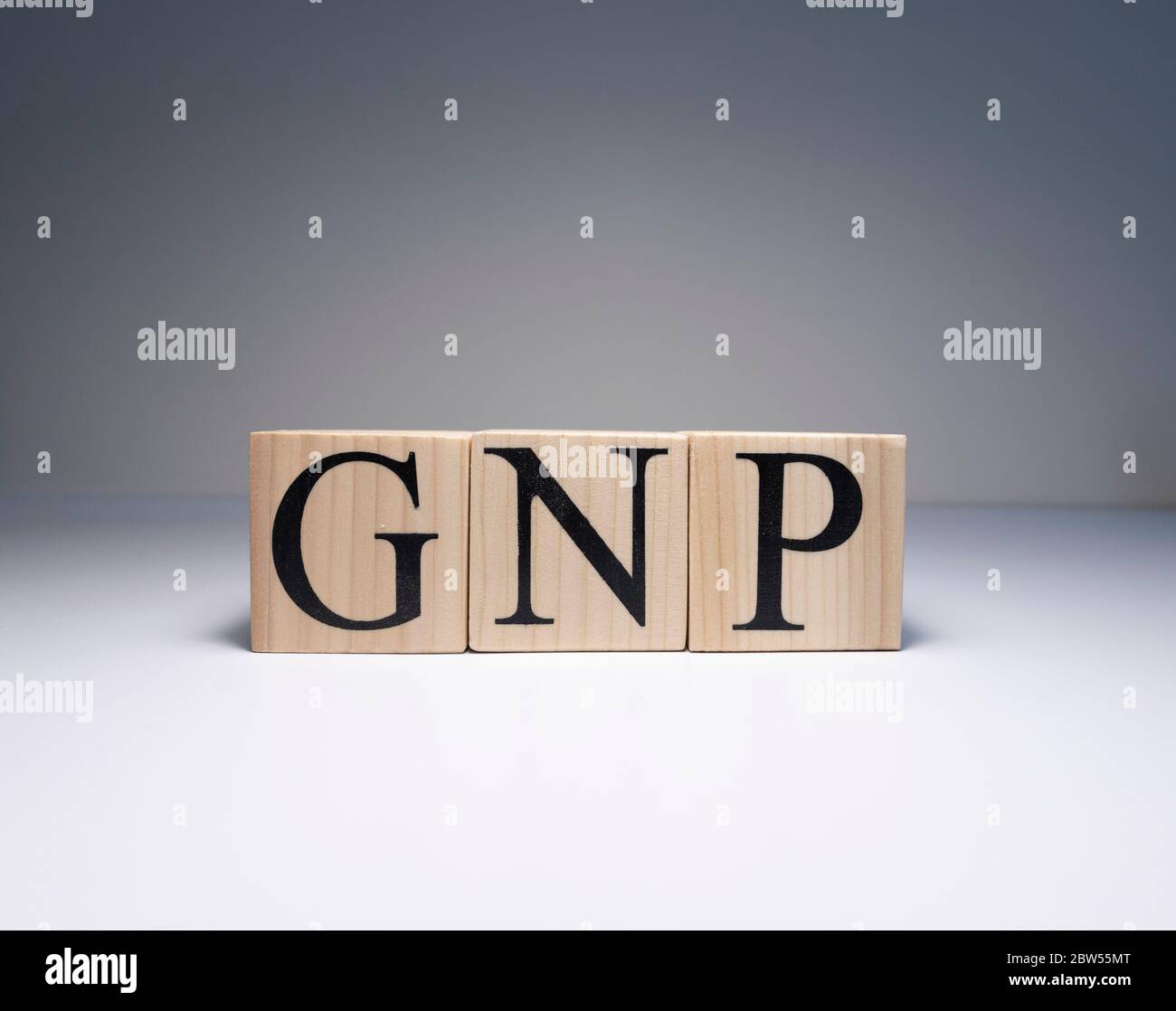 Prodotto nazionale lordo, segno su cubi di legno. Clse up. Foto Stock