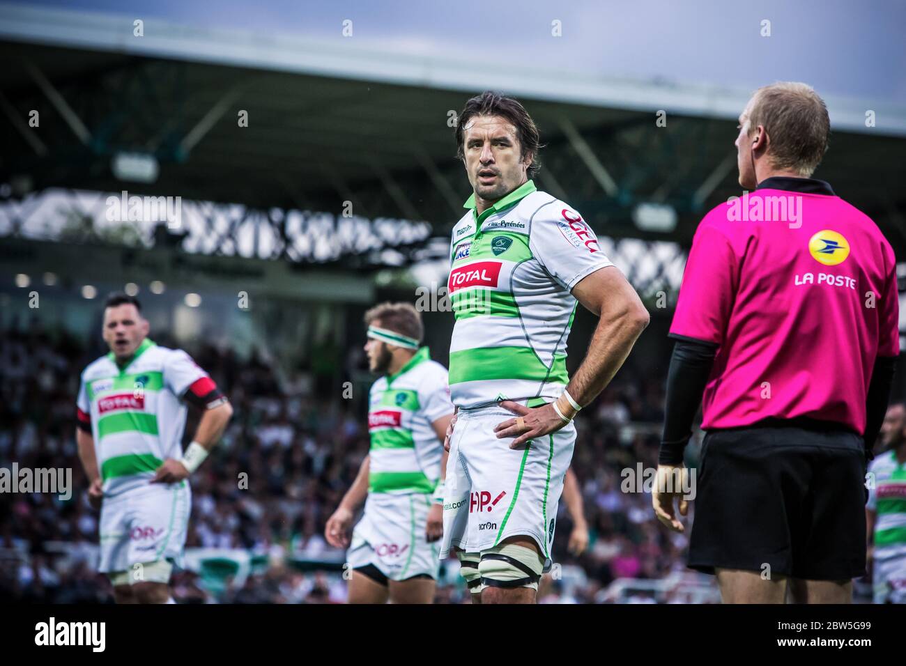 PAU, FRANCIA - 28 MAGGIO : Julien Pierre durante la Top 14 partita tra la Sezione Paloise e Grenoble allo Stade du Hameau il 28 maggio 2016 a Pau, Francia. Foto Stock