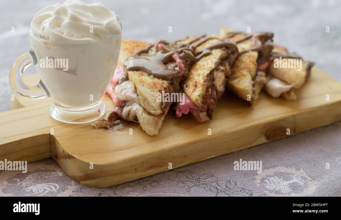 Ora di pranzo, ora di cena, colazione, Brunch, Dessert. Foto Stock