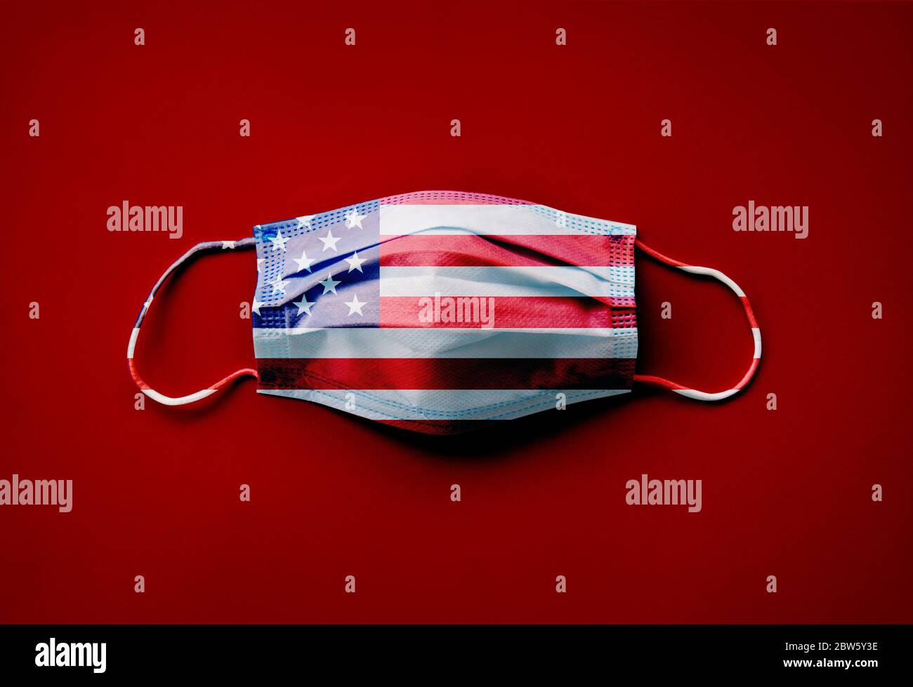 Bandiera americana su maschera protettiva Foto Stock