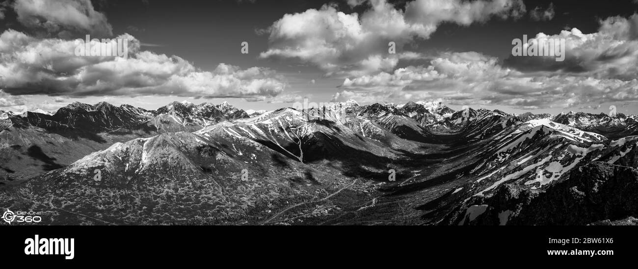 Valli glaciali parallele nel Chugach state Park, Alaska Foto Stock