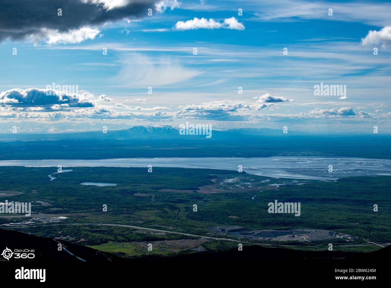 Knik Arm Alaska visto da una vetta nel Chugach state Park. Foto Stock