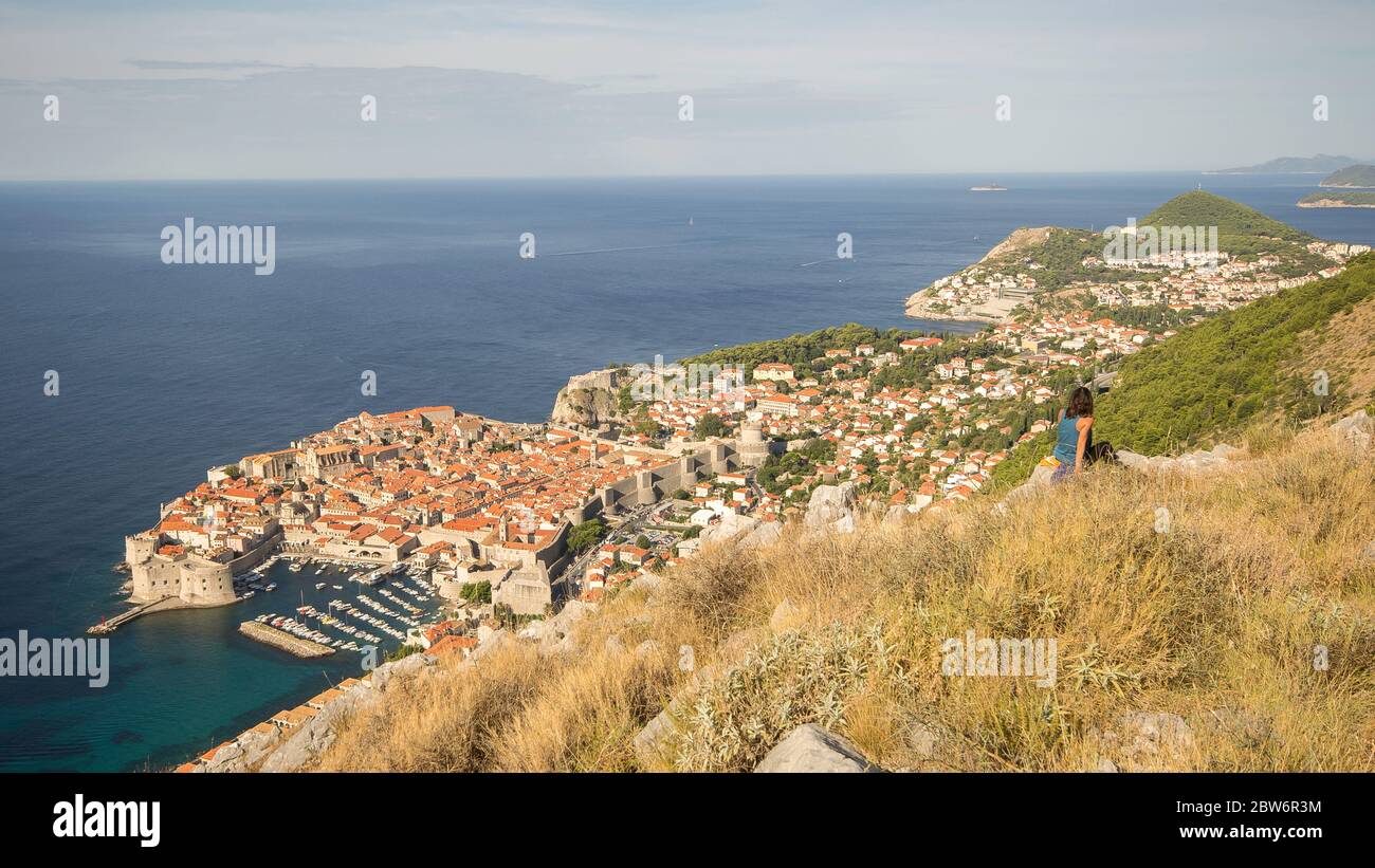 Dubrovnik è una città sul mare Adriatico, nella Croazia meridionale. E' una delle destinazioni turistiche più importanti del Mediterraneo. Foto Stock