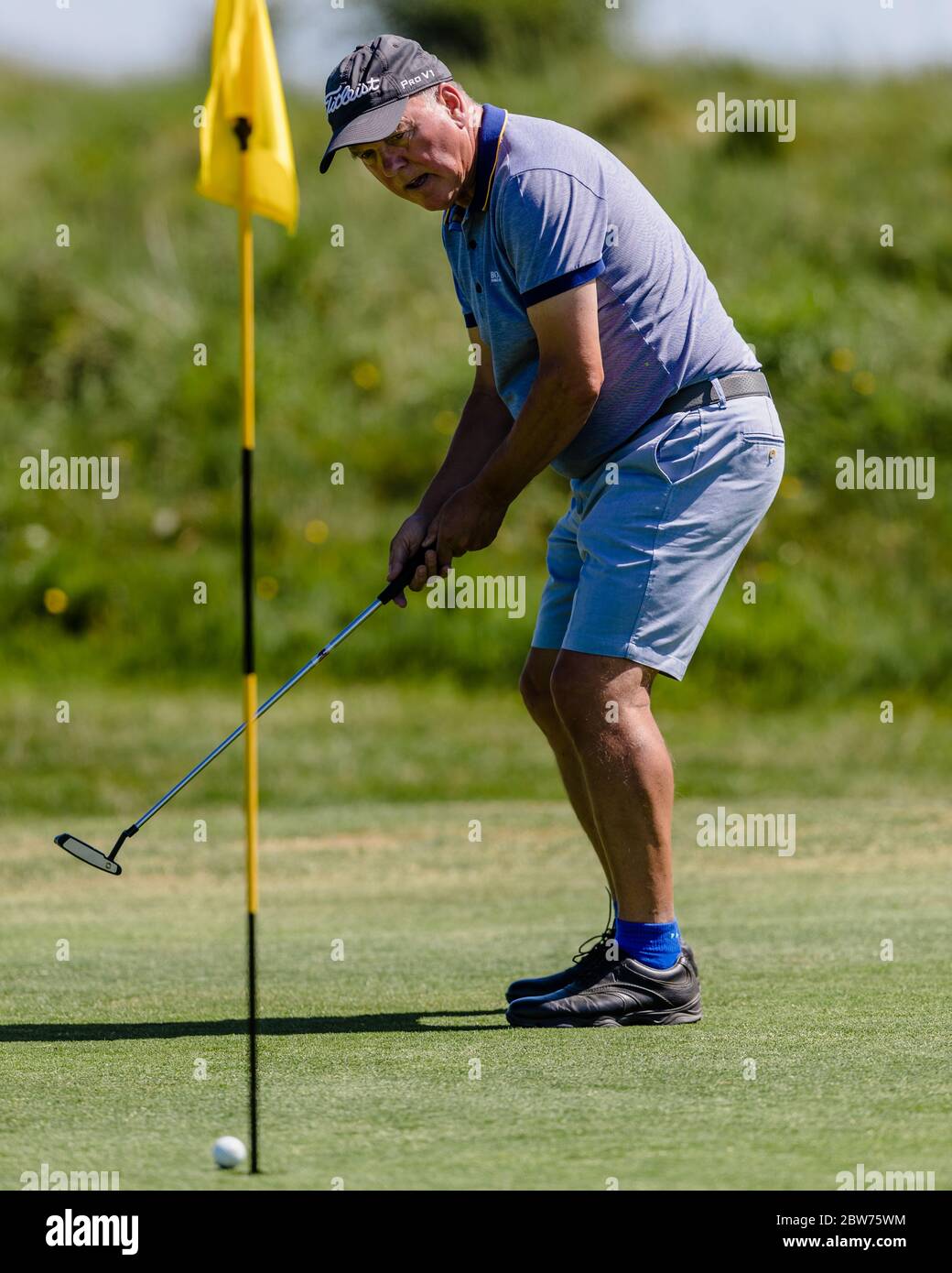 MERTHYR TYDFIL, GALLES - 29 MAGGIO 2020 - campo da golf gallese, il castello di Morlais consente ai suoi membri di godere di un gioco da solista di distanza sociale durante il covid-19 pandemi Foto Stock