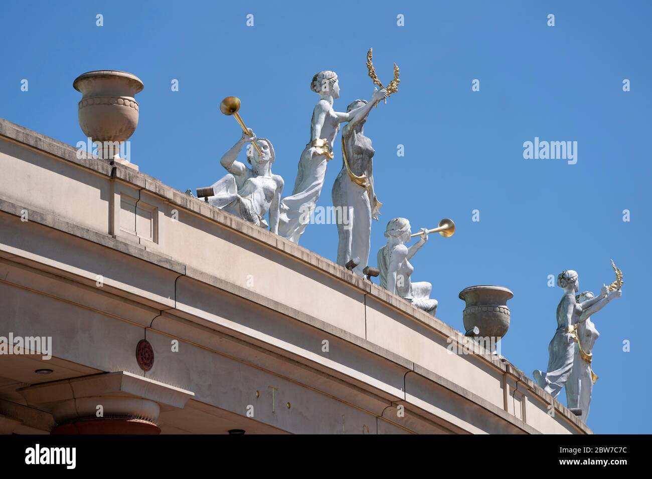 Manchester, Regno Unito. 29 maggio 2020. La foto mostra una statue presso l'INTU Trafford Centre di Manchester che ha rilasciato dettagli su come sarà saf Foto Stock