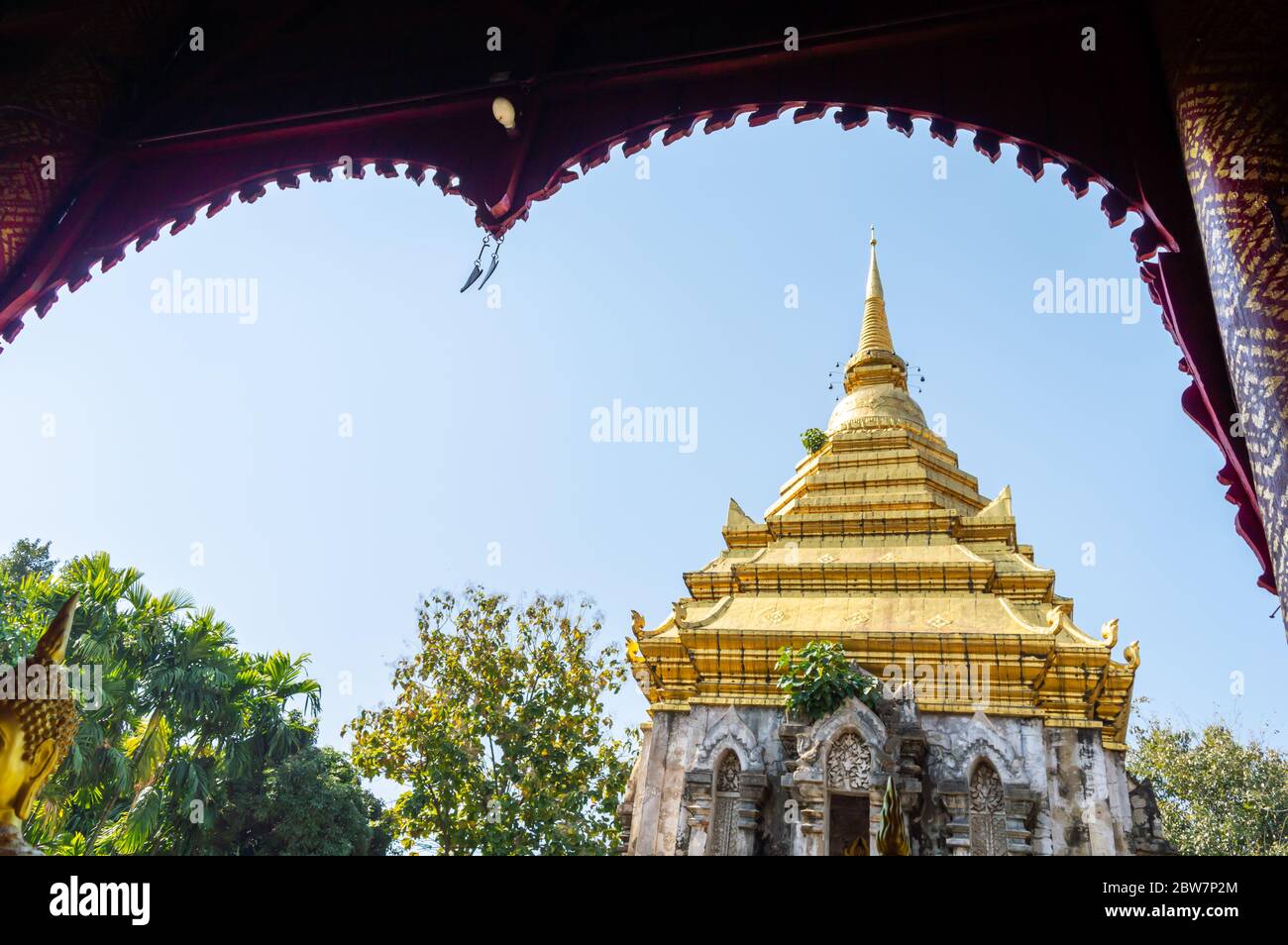 Wat Chiang Man fu costruito da Mangrai: 209 nel 1297. Fu il primo tempio di Chiang mai, la sede di Wiang NOP Buri, una fortezza del popolo Lawa. Foto Stock