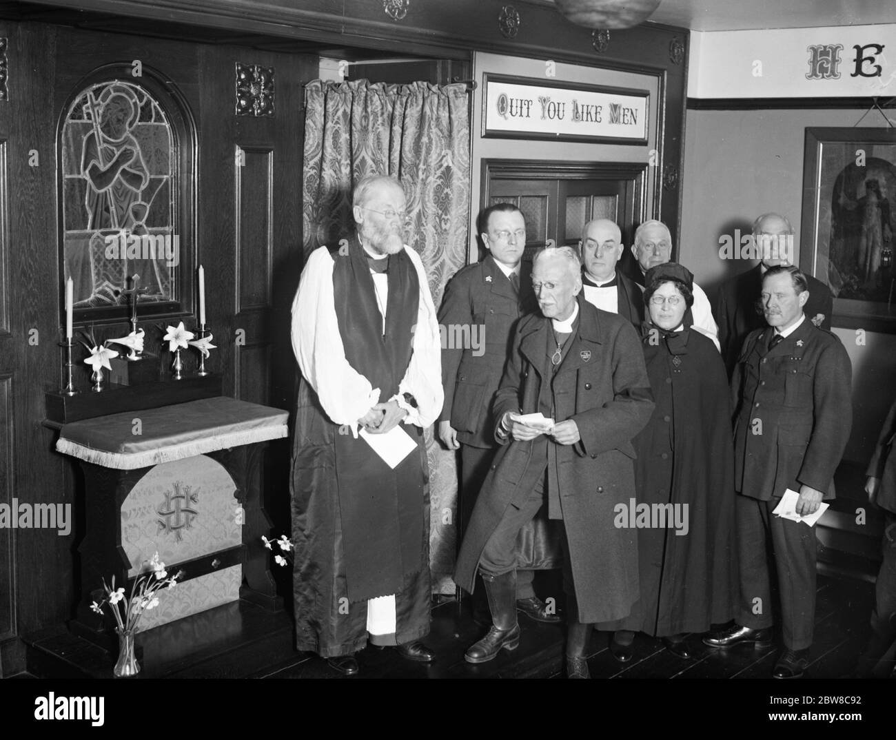 Il Vescovo Talbot dedica la chiesa Army Chapel . 18 marzo 1927 Foto Stock