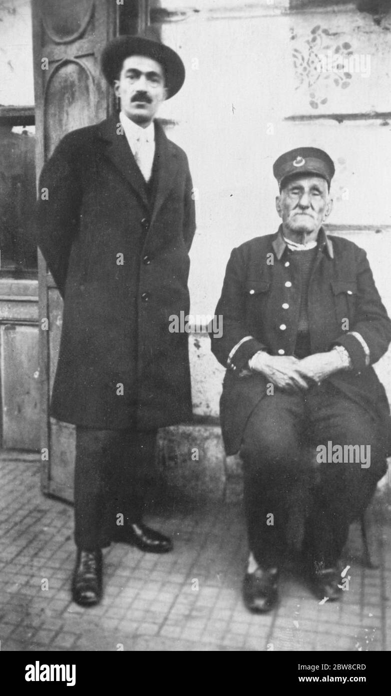 Un Turco di oggi che sostiene di essere 154 . Una fotografia , che ha appena raggiunto Londra , di Zaro Agha , Capo di Hon dei portieri comunali di Costantinopoli , che sostiene di essere 154 . 17 marzo 1927 Foto Stock