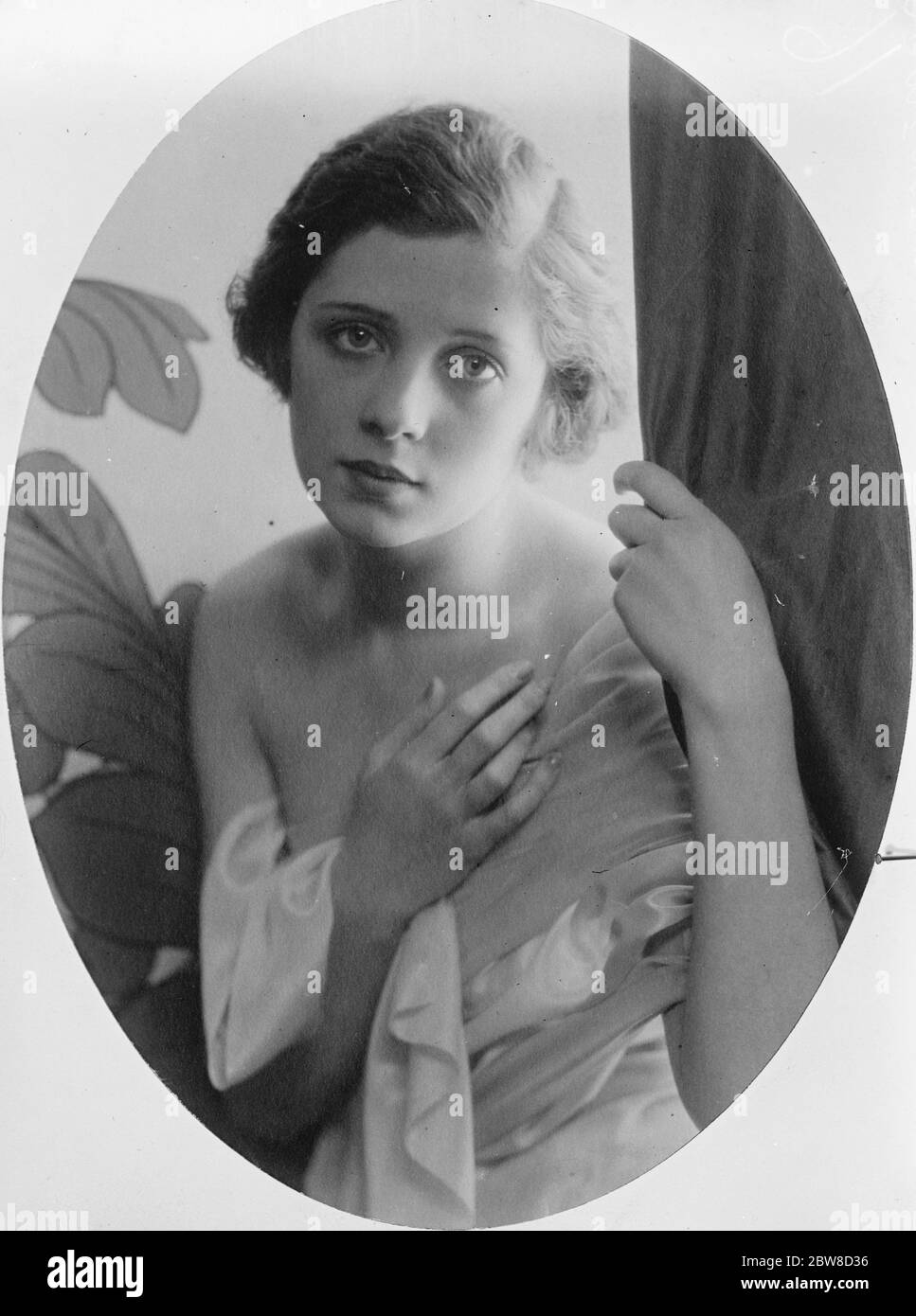 Senorita Carmencita Larrabeiti , stella del teatro principessa di Madrid . 21 ottobre 1927 Foto Stock