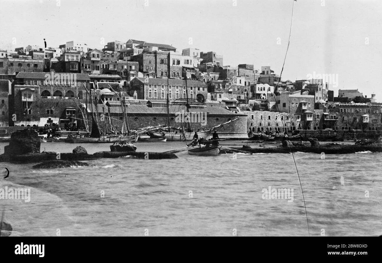 Una nuova esplosione da parte degli arabi vicino alla città ebraica . Un nuovo focolaio da parte degli arabi è riportato da Jaffa vicino alla quale è la nuova città ebraica di Tel Aviv . Una società del New South Wales Borderers è stato riferito di aver coinvolto gli arabi . Il porto di Jaffa , che mostra il luogo di sbarco . 27 agosto 1929 Foto Stock