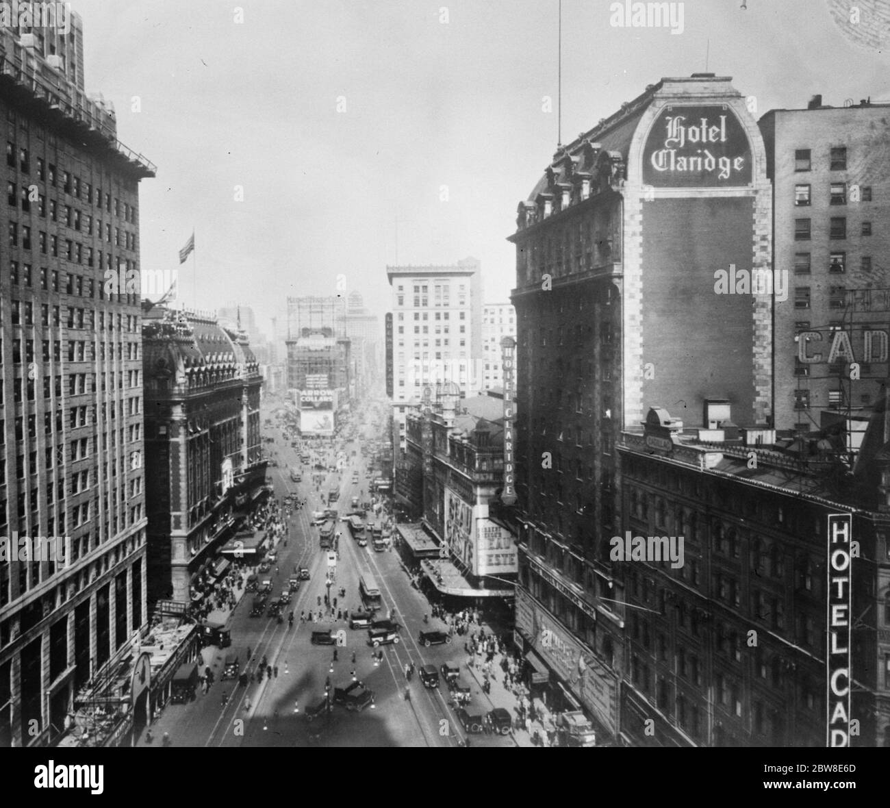 Il peggior disastro sotterraneo che New York abbia conosciuto . Times Square sotto la quale corre la metropolitana. 25 agosto 1928 Foto Stock