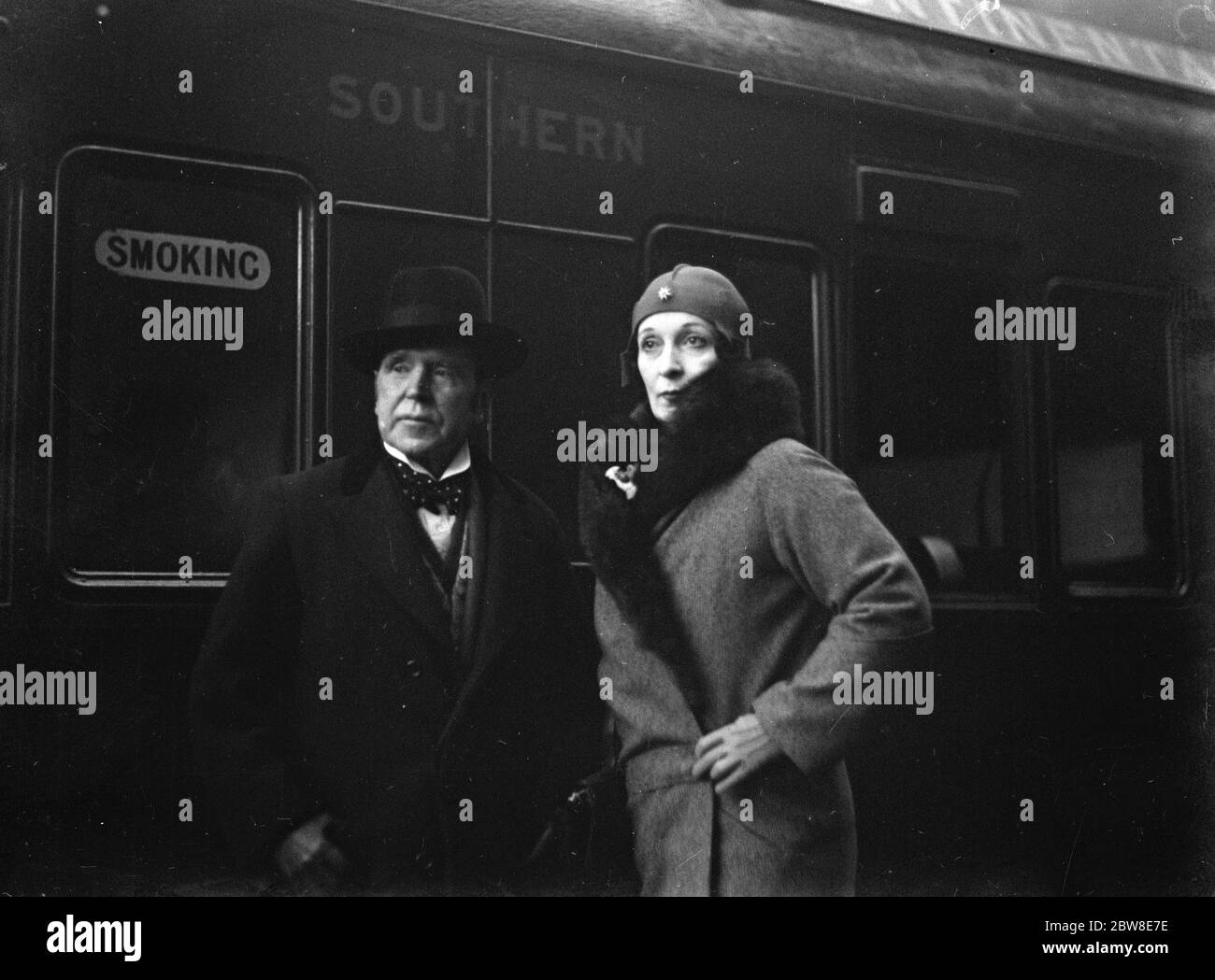 Sir John e Lady Laver lasciano Victoria per la Francia del Sud. 1 gennaio 1930 Foto Stock