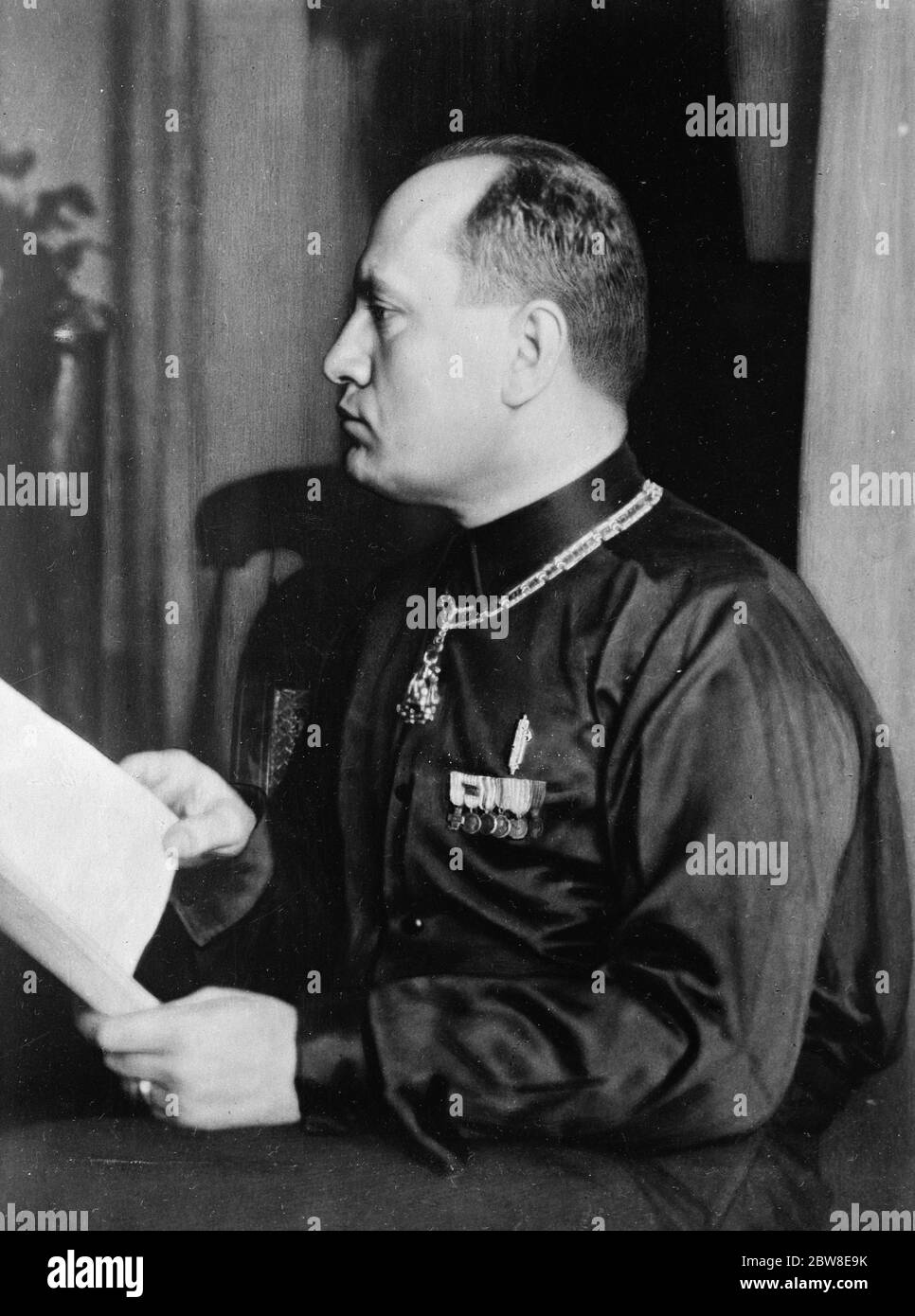 Mussolini come oggi . Un nuovo e suggestivo ritratto di Benito Mussolini . 5 febbraio 1930 . Foto Stock