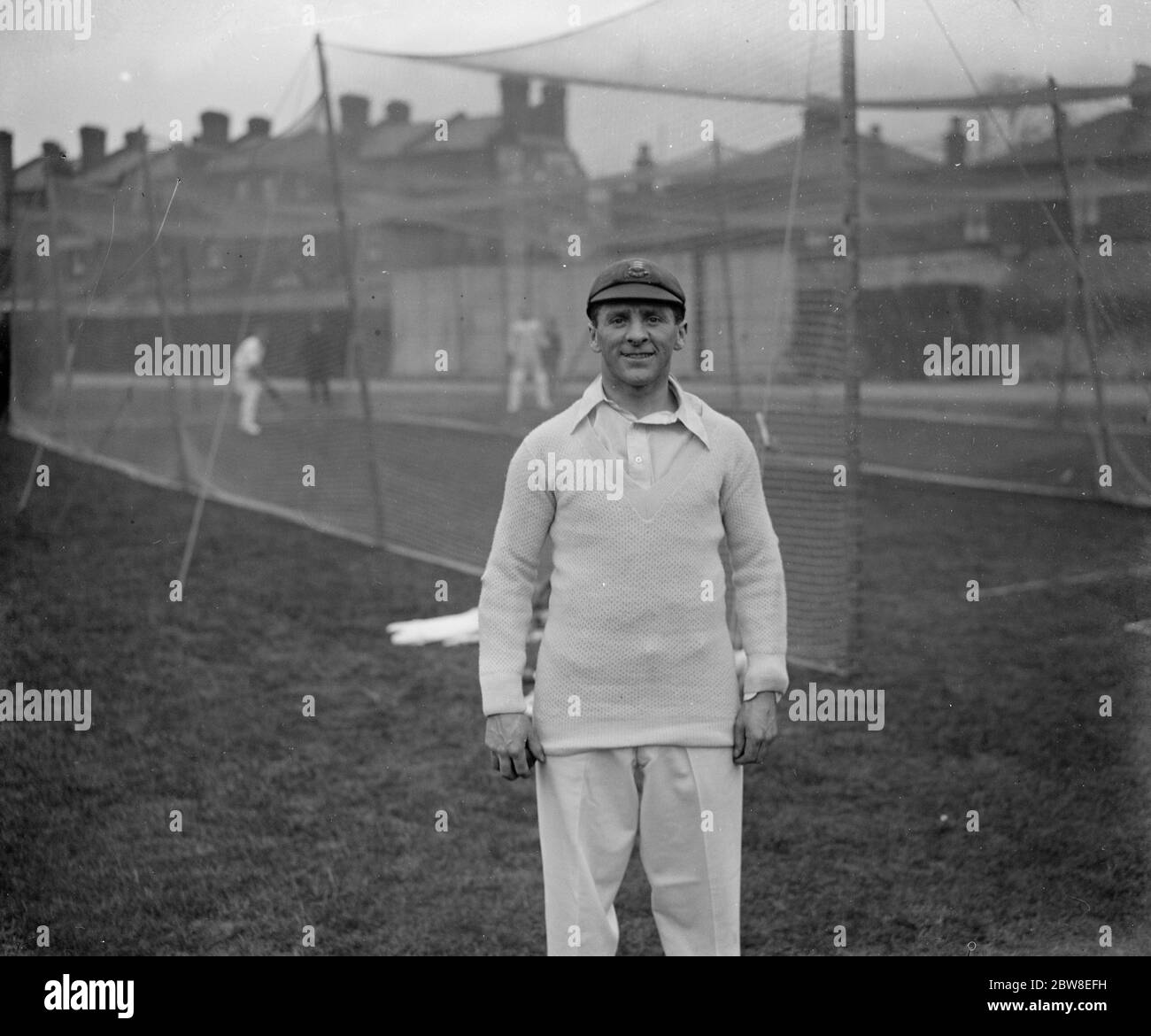 Pratica del Cricket Club della contea di Essex . J posato Cutmore . 9 aprile 1929 Foto Stock