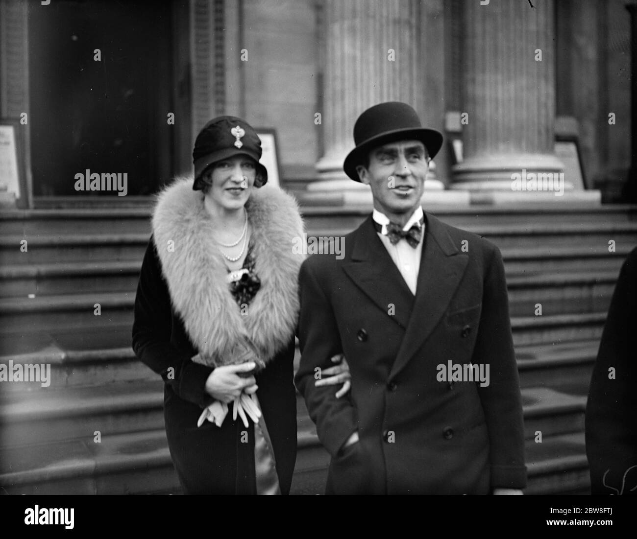 Matrimonio di Lady Churston . Lady Churston , ex Miss Denise Orme , è stata sposata con il signor Theodore W (Tito) Wessel presso l'ufficio del registro di Marylebone . 31 ottobre 1928 Foto Stock