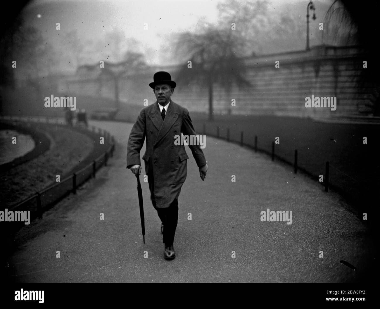 Il signor e H Golby, il funzionario postale senior di Buckingham Palace, si ritira oggi dopo 10 anni nella casa reale. 2 dicembre 1931 Foto Stock