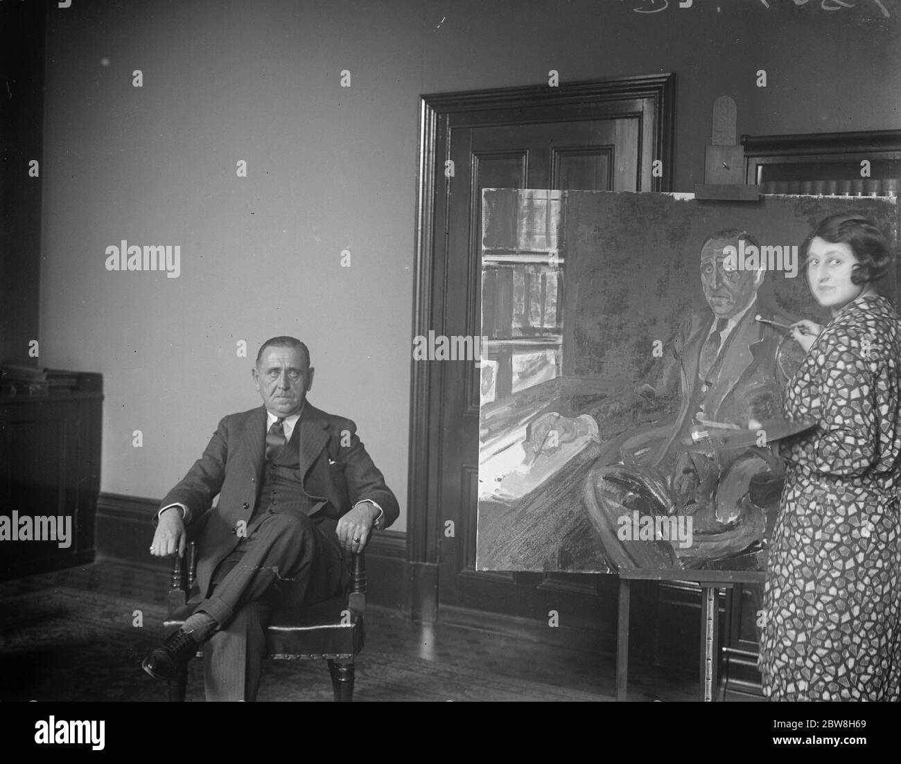 Il famoso magistrato londinese siede per il ritratto di una barrister donna . Il sig. J. A R Cairns. 31 luglio 1930 Foto Stock