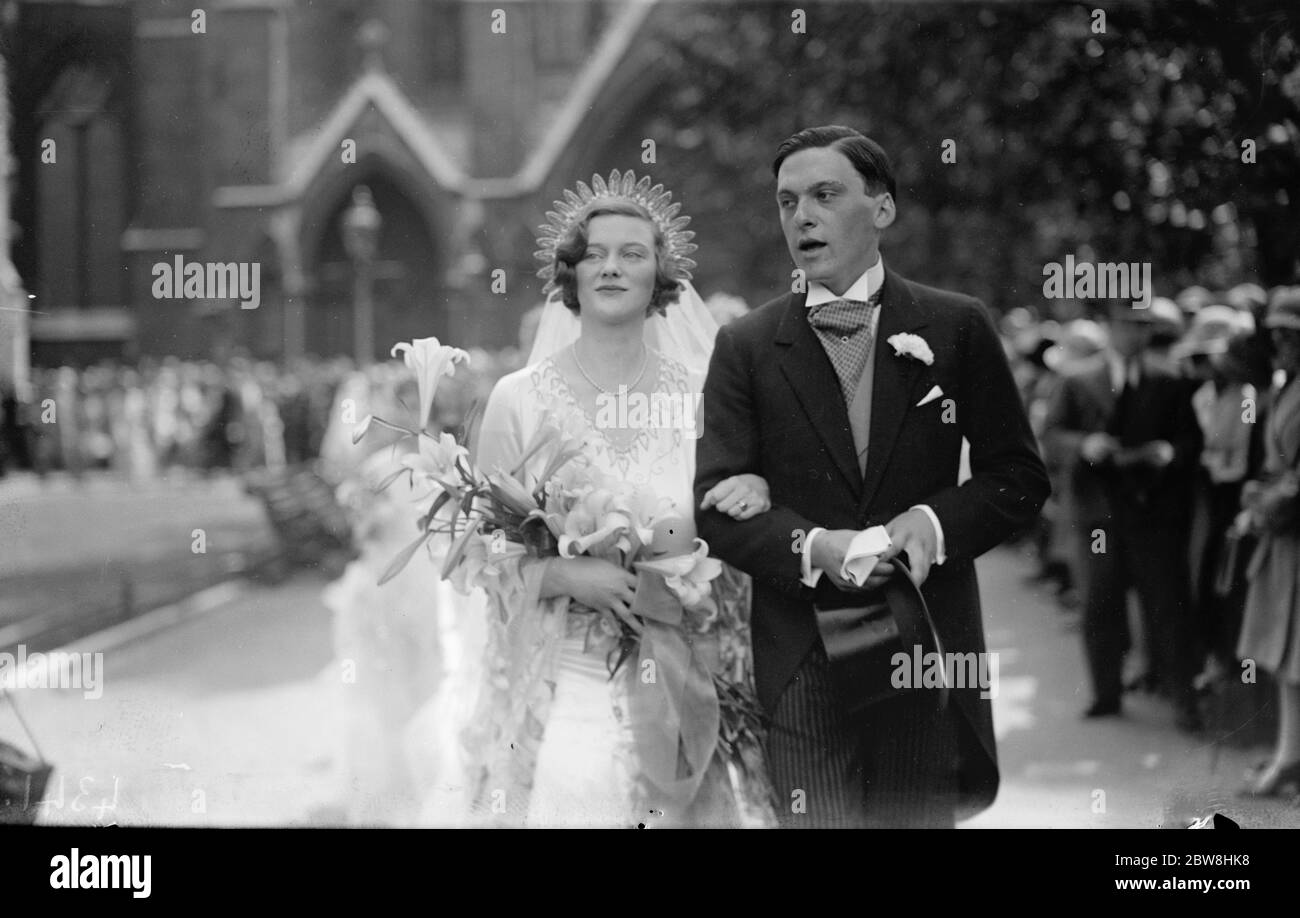 Le nozze del conte di Ava e della signorina Maureen Guinness a St Margaret' s , Westminster . 3 luglio 1930 Foto Stock