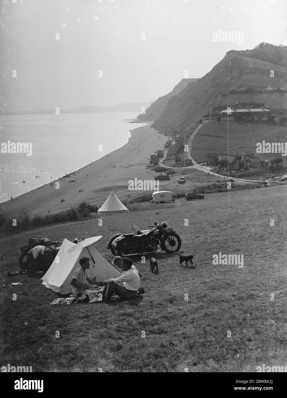 Una vista da Branscombe , vicino a Beer in Devon . 1937 Foto Stock