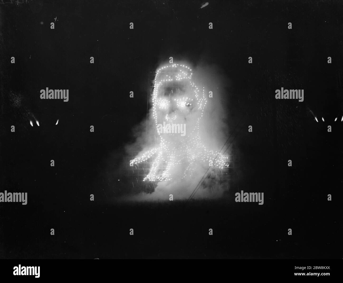 Celebrazioni della carta di Bexley ( incorporazione come un comune ) ; fuochi d'artificio della carta . 1937. Foto Stock