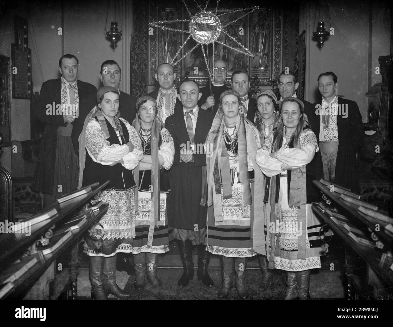 Un coro russo in pratica a Chislehurst . 1938 Foto Stock