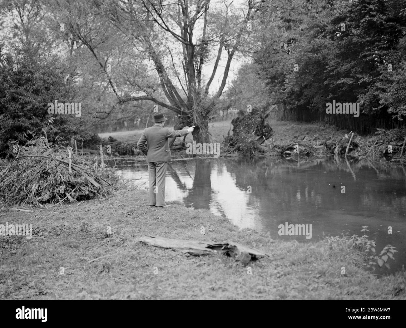 Il Darunth River - il programma di dragaggio dell'acqua . 1937 Foto Stock