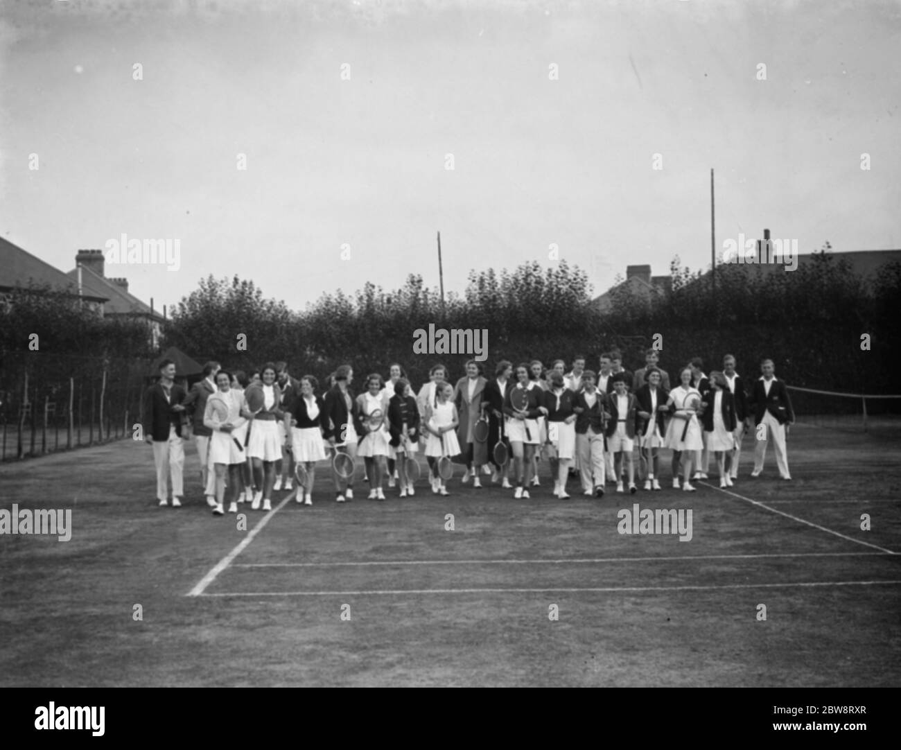Bexley Junior Lawn Tennis Club a Kent . Una fotografia di gruppo . 1938 Foto Stock