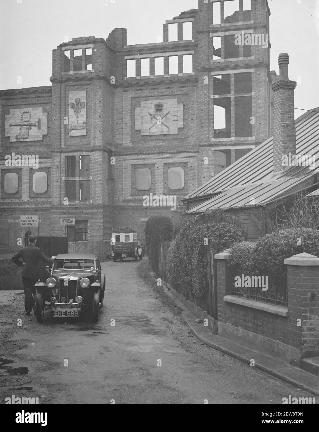 La conchiglia derelict della torre di Jezreel a Gillingham, Kent. Era stato il quartier generale di una setta religiosa ma gli edifici erano caduti in disriparazione da ito . 1938 Foto Stock
