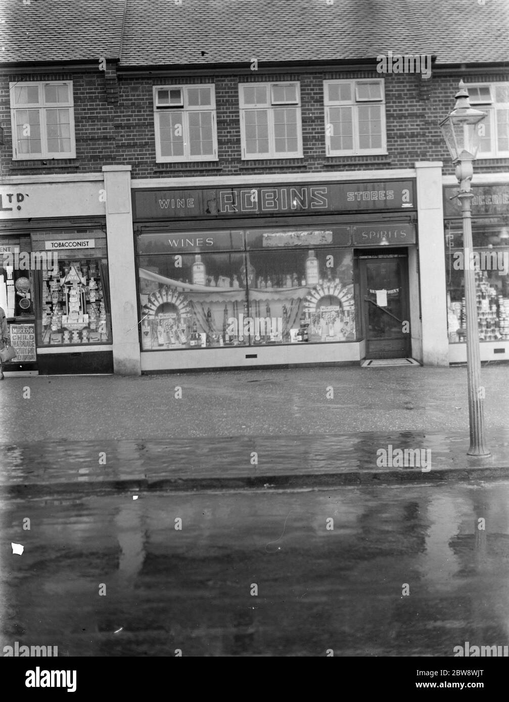 Robins store sulla Marechal Niel Parade a Sidcup , Kent . 1937 Foto Stock