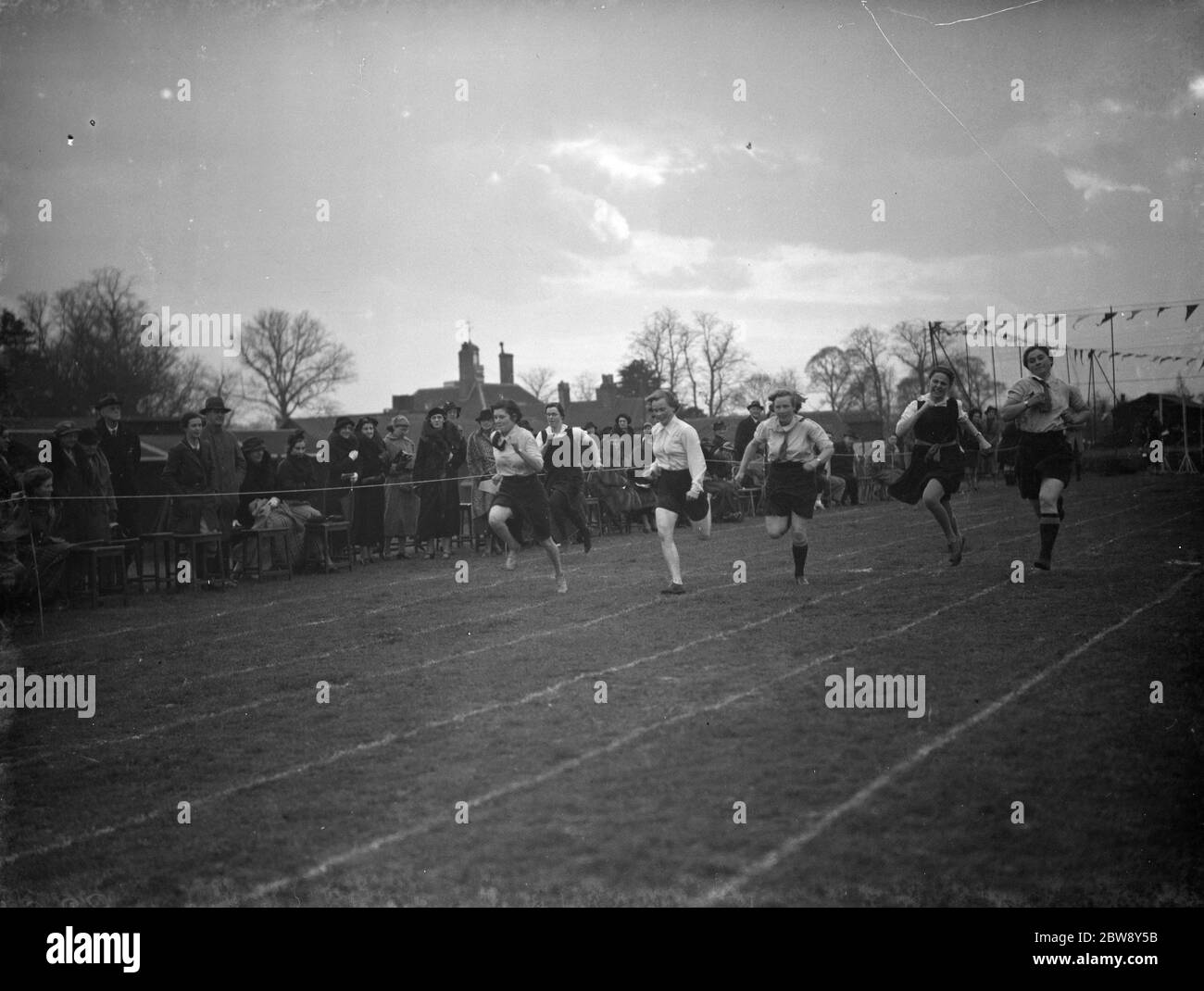 Swanley Horticultural College Sports, 100 yards corsa. 1938 Foto Stock