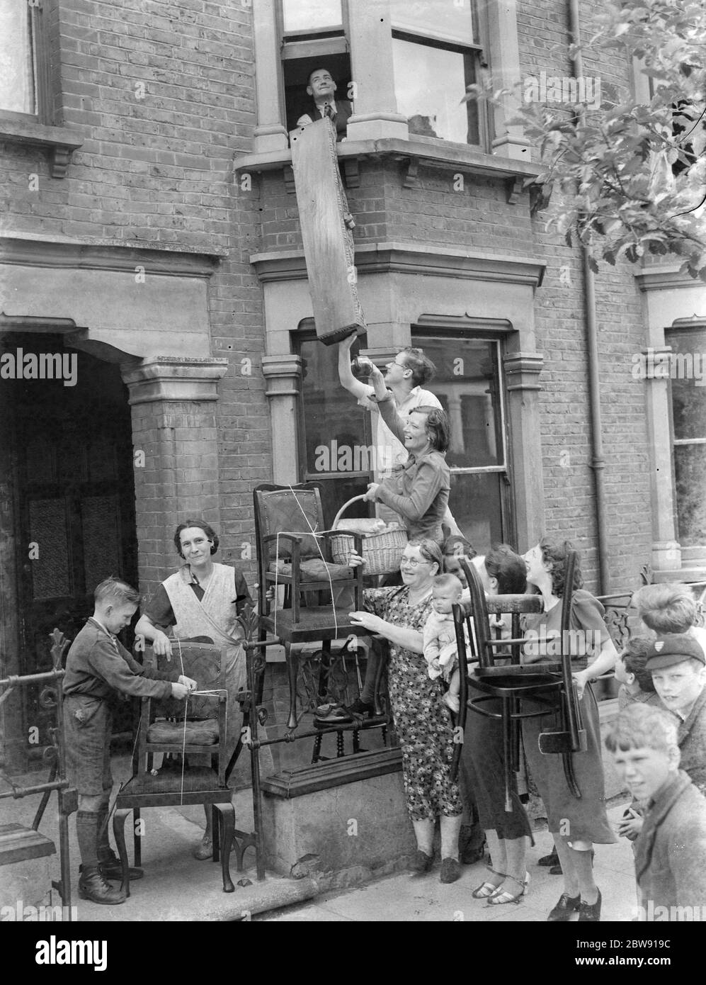 Un residence a Plumstead , Londra , si sposta da Relliance Road . 1939 Foto Stock