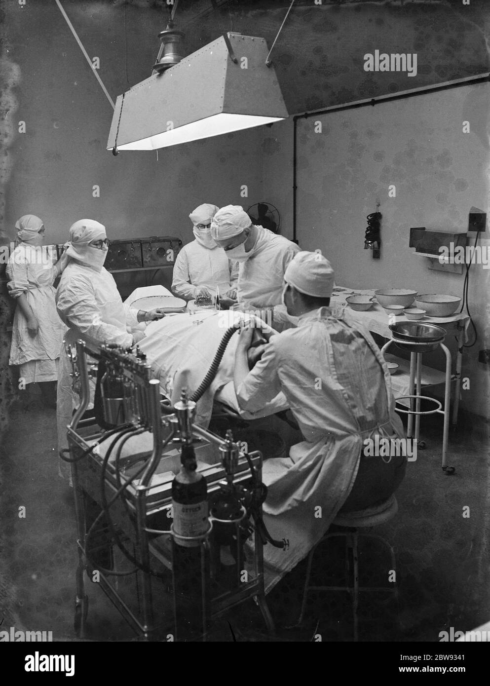 Ospedale Gravesend nel Kent . Operazione in corso in teatro . 1939 Foto Stock