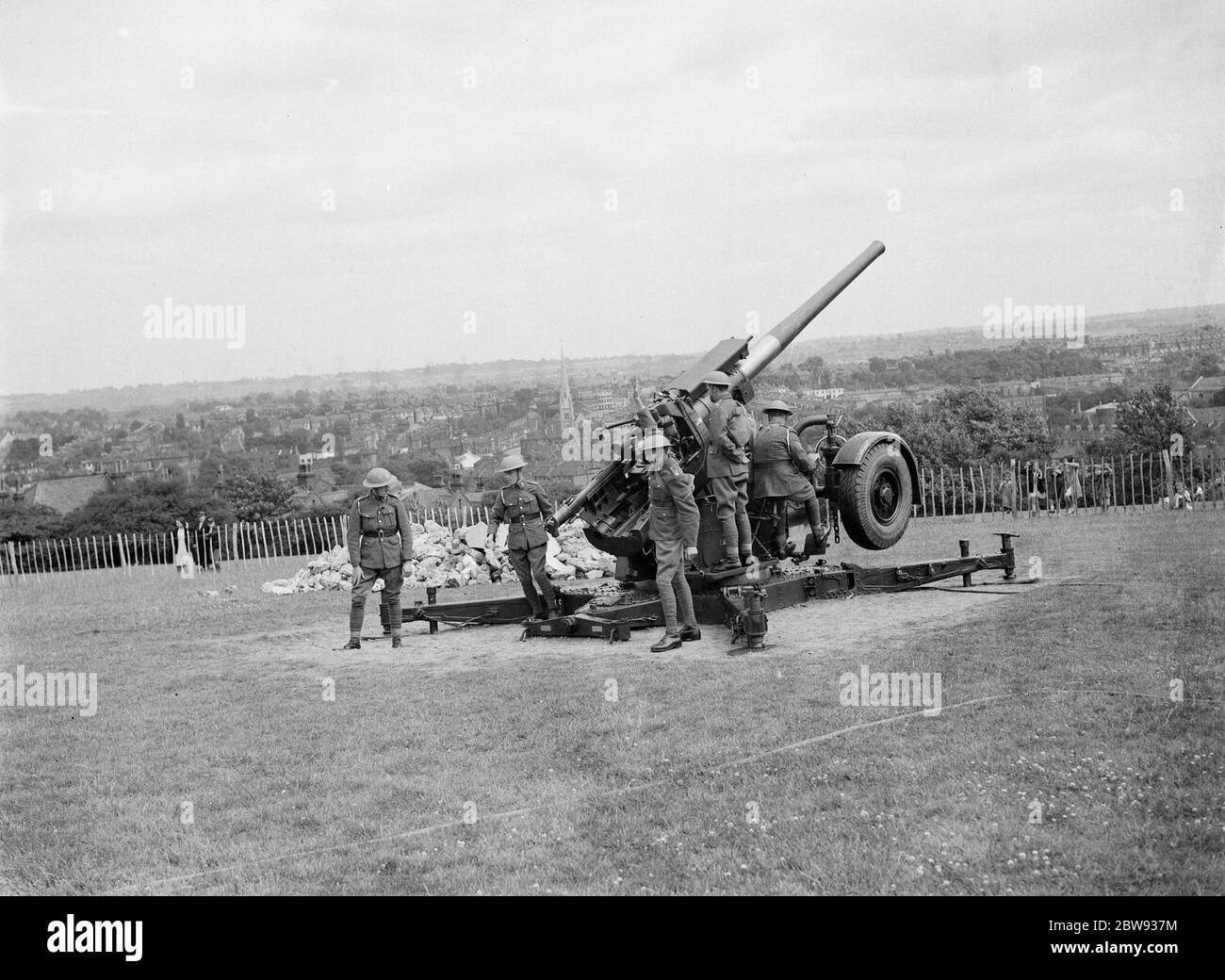 R 4 . 7 in una parte di pistola anti-aereo di un'arma anti-aereo che si trova in campi collinari a Lewisham, Kent. 1939 Foto Stock