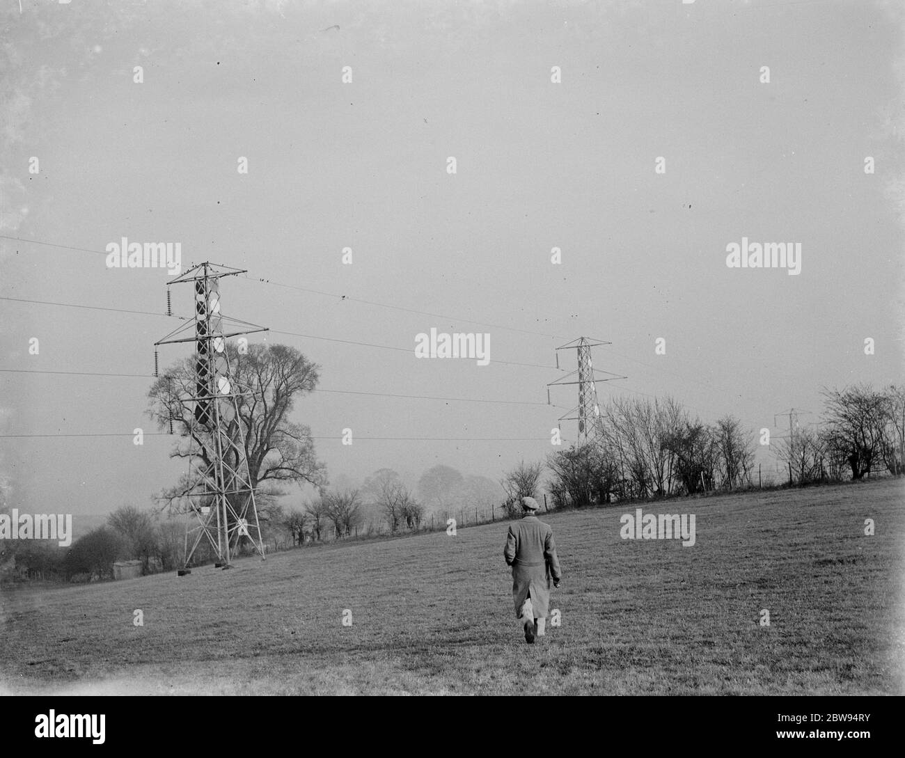 Piloni elettrici a Eynsford , Kent . 13 dicembre 1936 Foto Stock