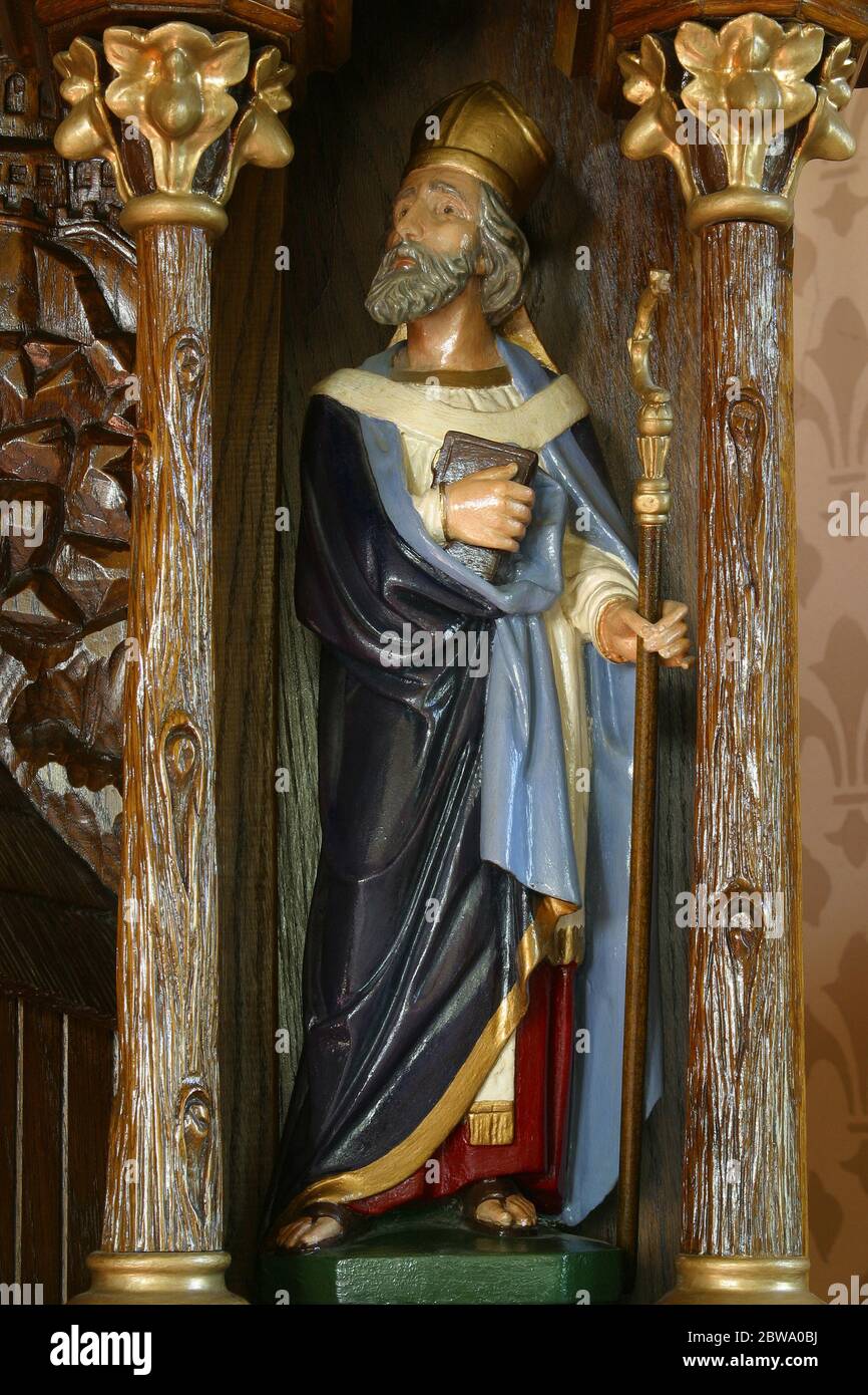 Statua di Sant'Ambrogio sull'altare maggiore della chiesa di Santa Caterina d'Alessandria a Stubicke Toplice, Croazia Foto Stock
