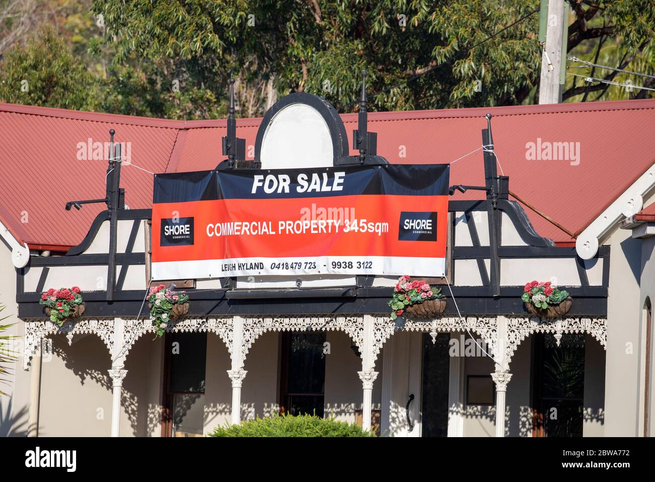 Vendita di proprietà commerciale banner sopra un ristorante a Sydney, NSW, Australia Foto Stock