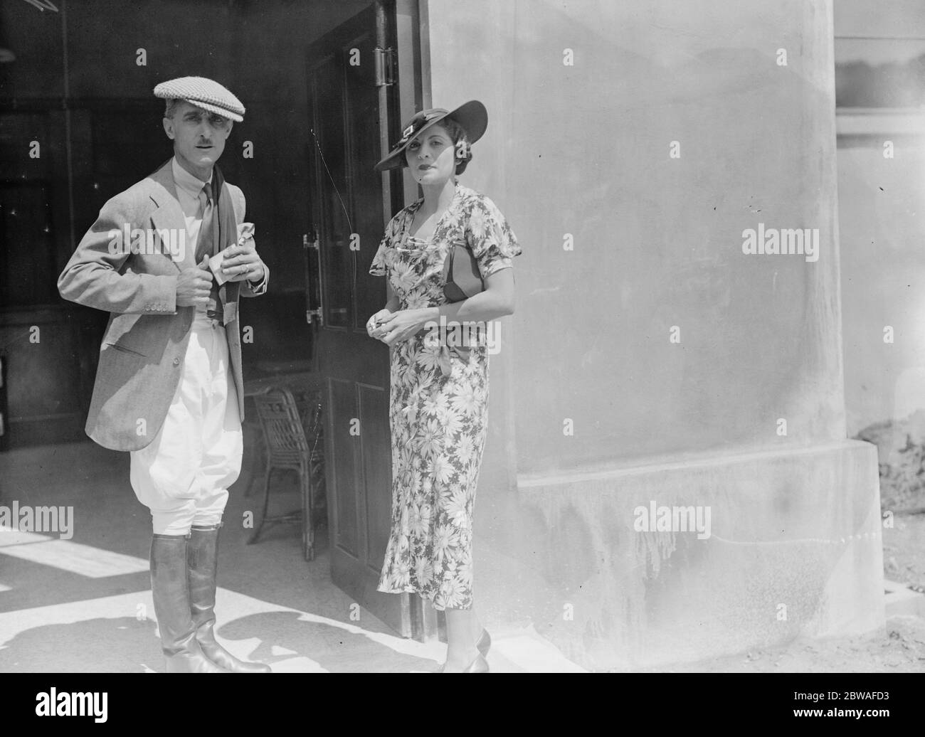 HURLINGHAM Polo Club Londra , Kashmir contro ottimista , Champion Cup finale maggiore generale Nawab Khusru Jung , Bahadur , e Miss Bee Batlivala 29 giugno 1935 Foto Stock