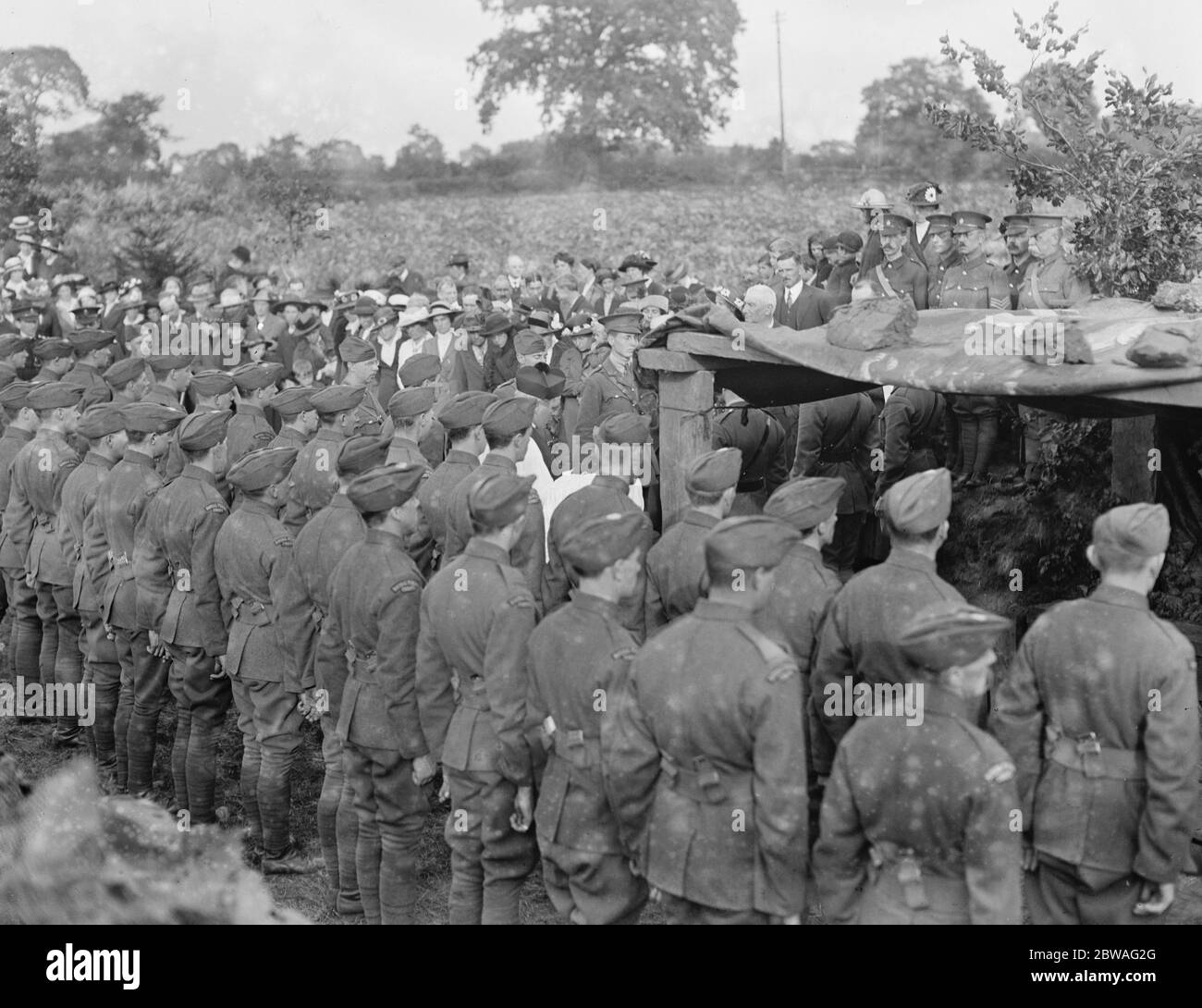 Funerali dell'equipaggio zeppelin al Potter's Bar . 5 ottobre 1916 Foto Stock