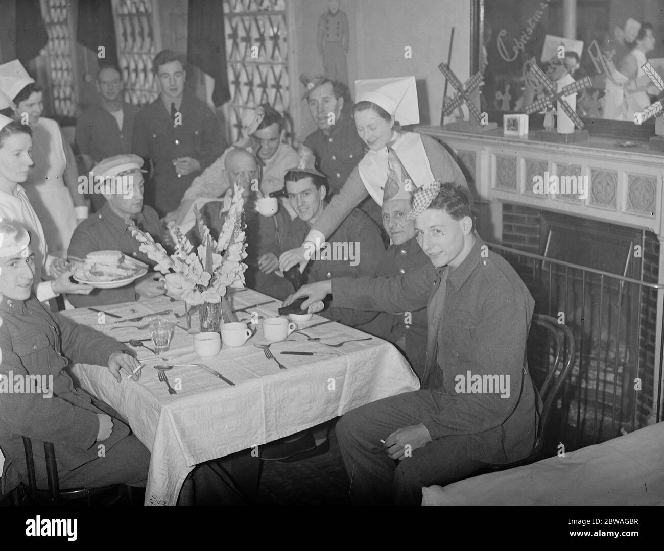 Alcune delle prime vittime di guerra all'Horton Military Hospital , Epsom , Surrey . 30 dicembre 1939 Foto Stock