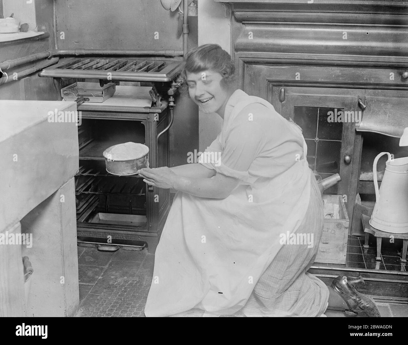 Cuocere il proprio pane a casa . Foto Stock