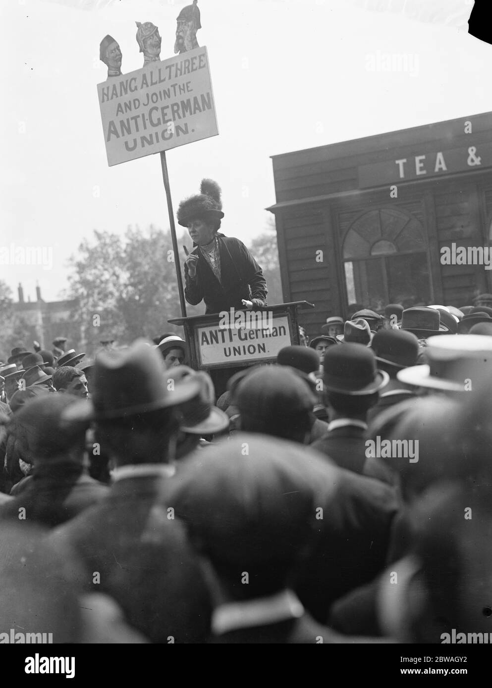 Incontro anti-tedesco sulla Tower Hill, onorevole Waite Foto Stock