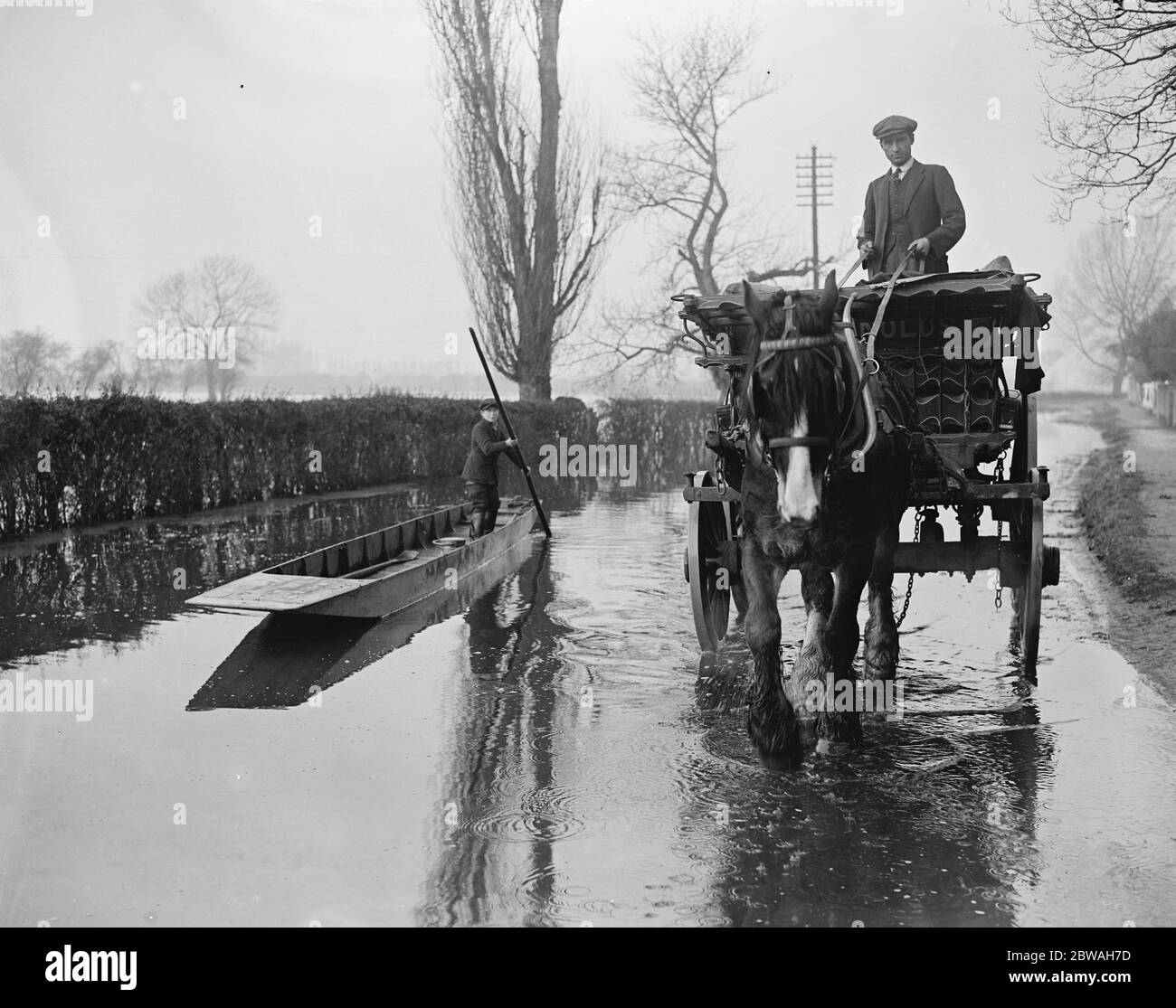 Le inondazioni a Shepperton il 24 gennaio 1918 Foto Stock