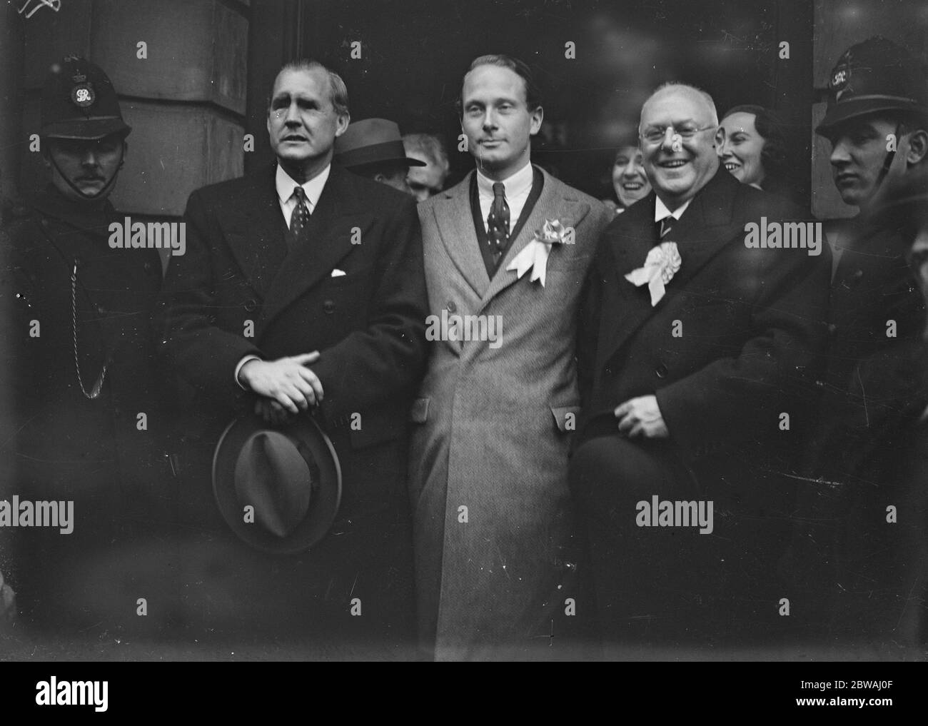 Elezioni generali 1935 i tre candidati che hanno avuto successo per le tre divisioni di San Pancras Capitano Sir Ian Frasser (U) , Sir A Beth (U) e G G Mitcheson (U) 15 novembre 1935 Foto Stock