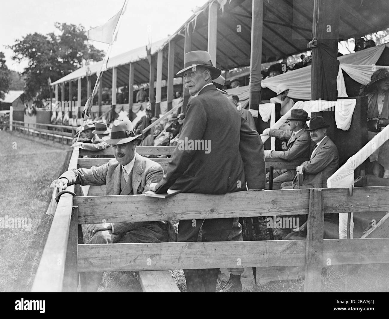Tunbridge Wells Agricultural Show Hon e Mostyn ( seduta ) e Lord Henry Nevill 2 maggio 1923 Foto Stock