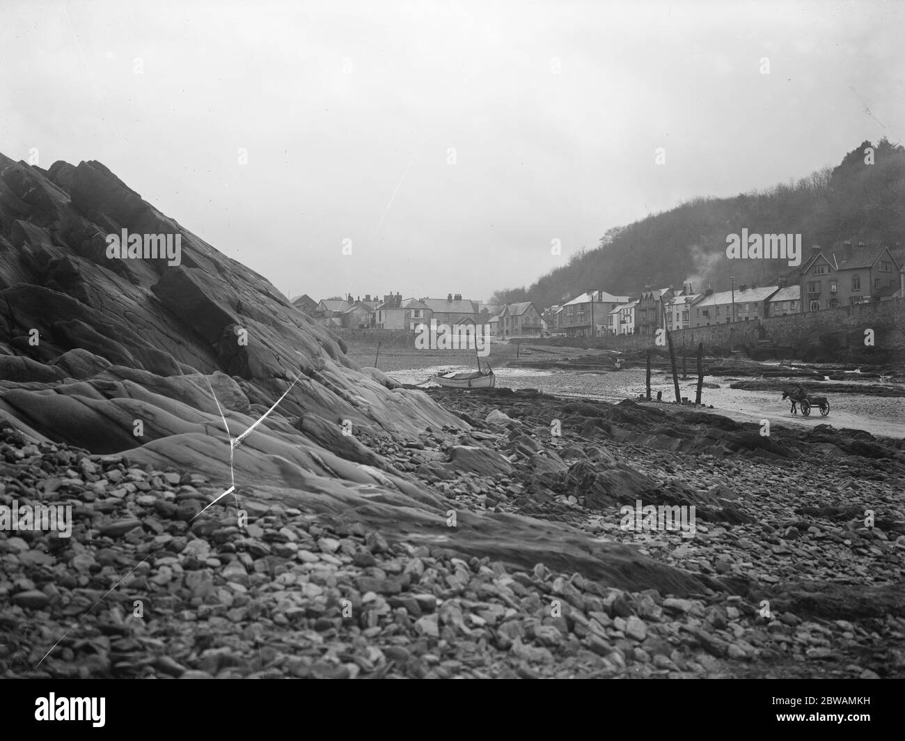Combe Martin è un villaggio e parrocchia civile sulla costa nord del Devon 1925 Foto Stock