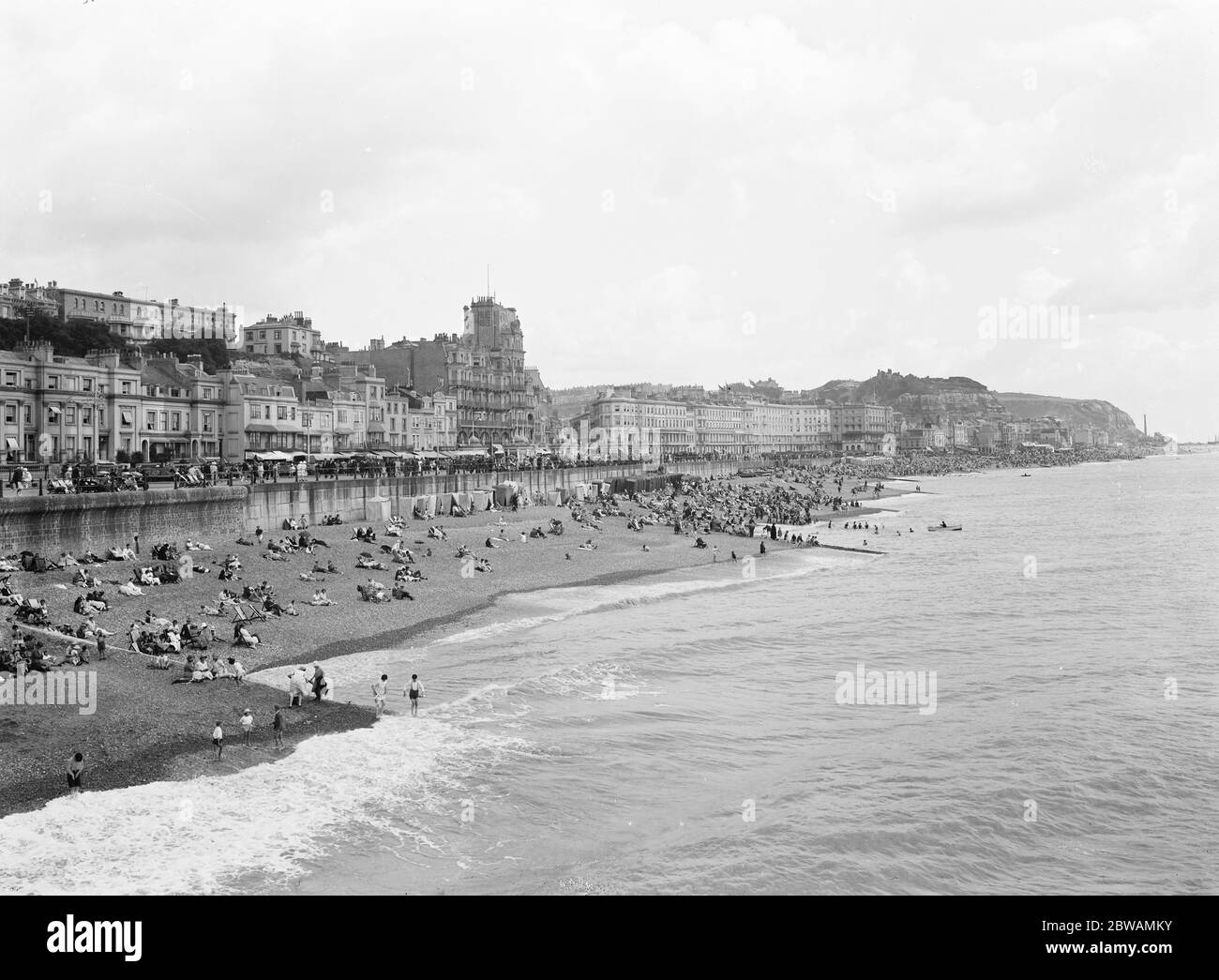 Hastings una città nella contea del Sussex orientale 1925 Foto Stock